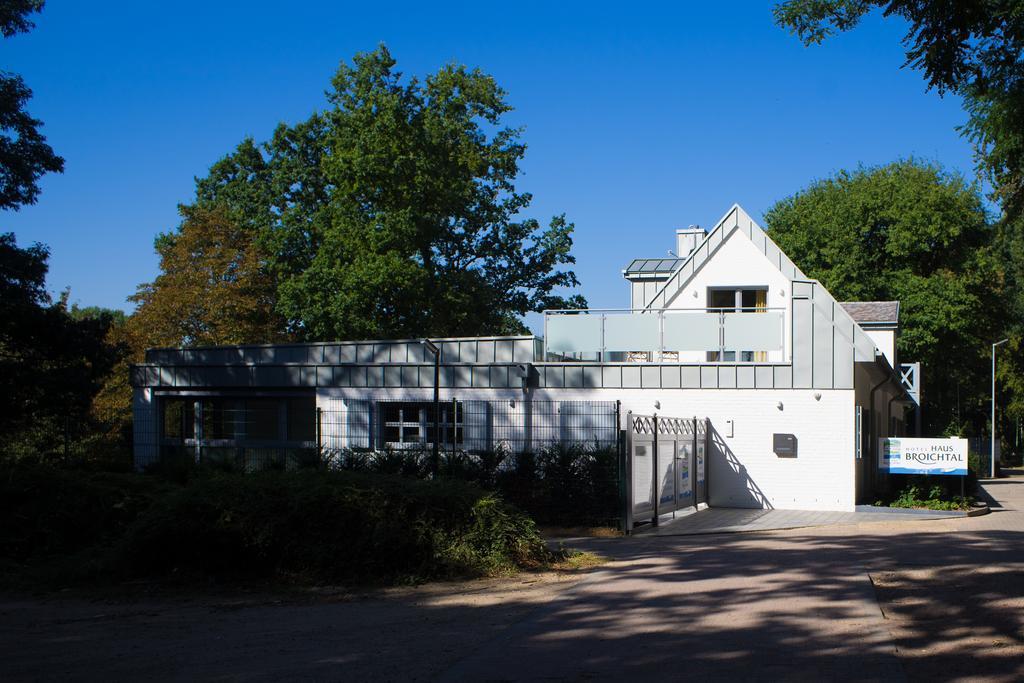 Hotel Haus Broichtal Alsdorf Eksteriør bilde